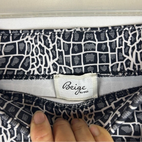 Beige by eci animal print pencils skirt size small - Picture 3 of 4